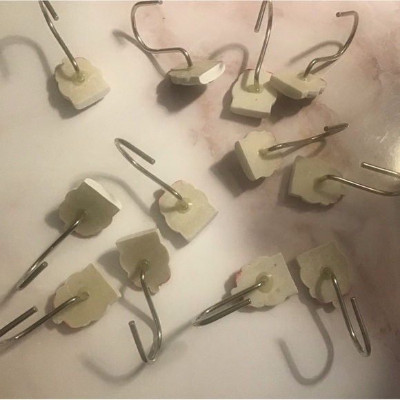 Santa snowman shower curtain holders - Picture 3 of 4